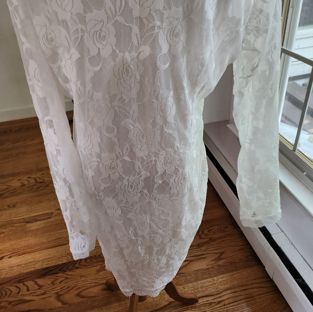 Lace dress. Long sleeve. Short. - Picture 13 of 13